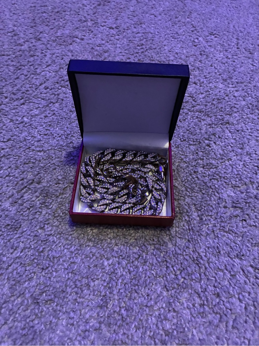 Sparkling Cuban Link chain - Silver Tone